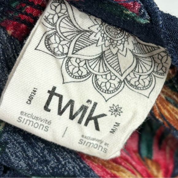 Twik navy palm tree blouse - Picture 6 of 7
